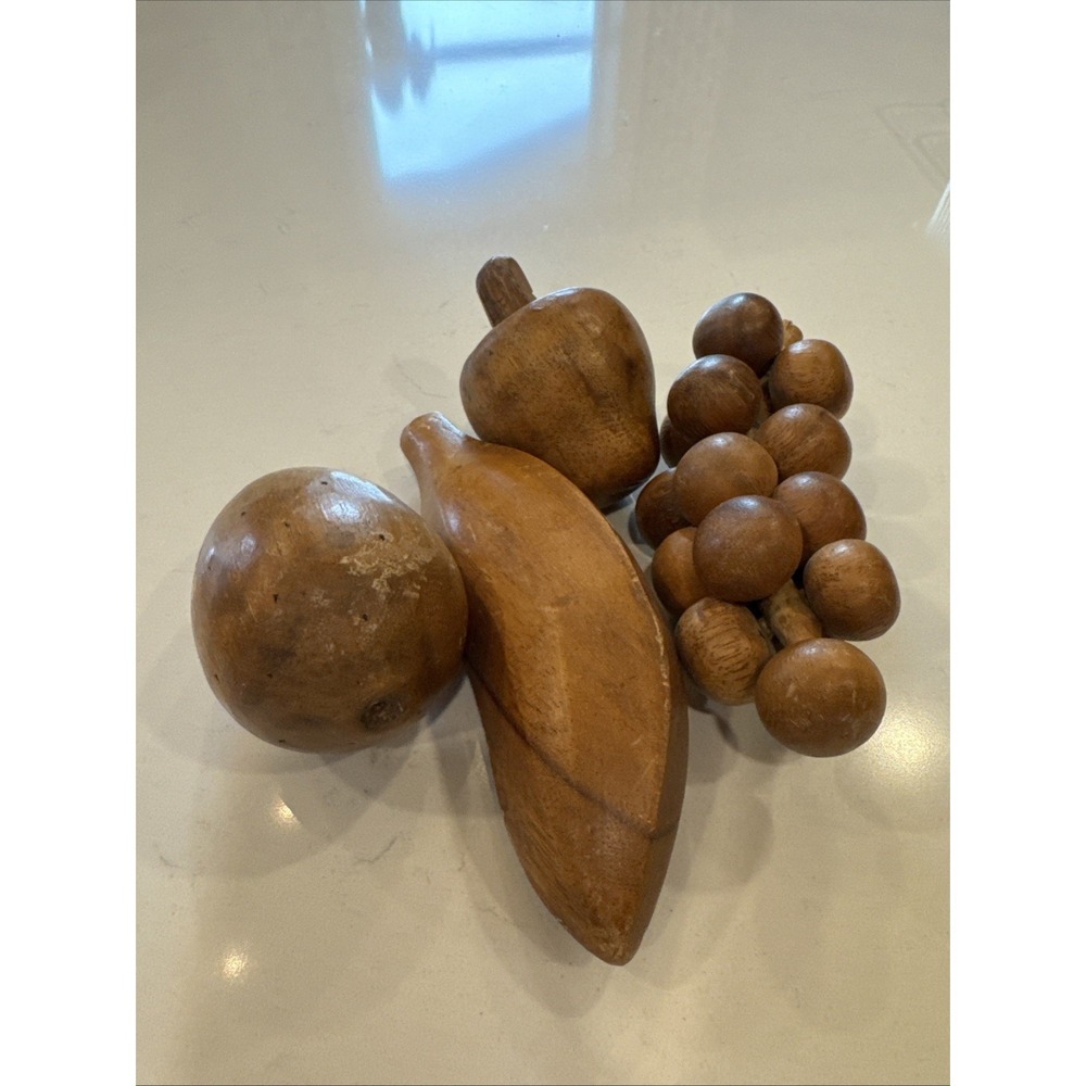 Vintage Wooden Fruit‎